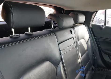 2017 Infiniti Qx30 Premium z USA, uszkodzony, nr VIN SJKCH5CRXHA024287